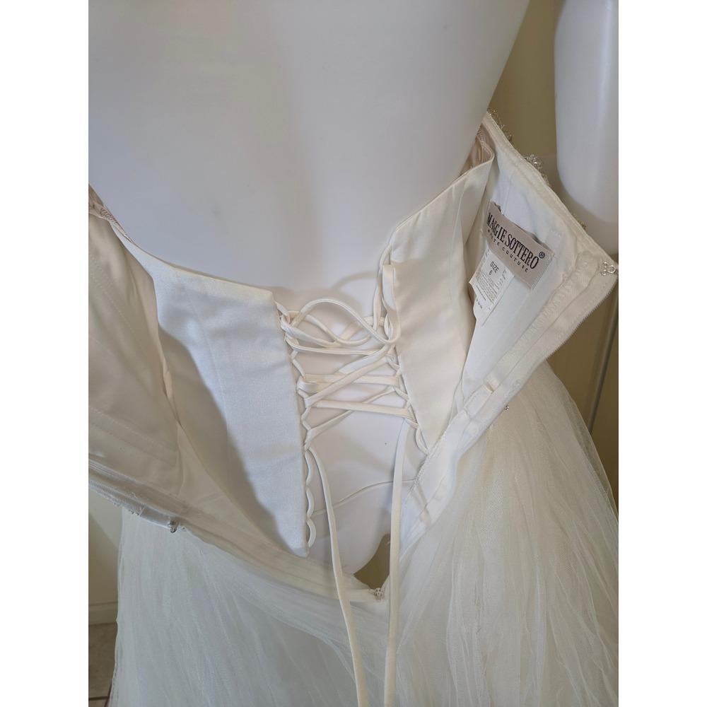 Maggie Sottero Haute Couture Beaded Tulle Wedding Dress Ball Gown Ivory Size 6 - Picture 16 of 16